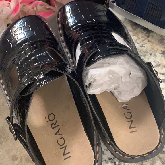 ingaro nursing shoes